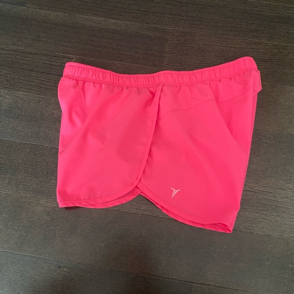Pink workout shorts - Picture 3 of 6